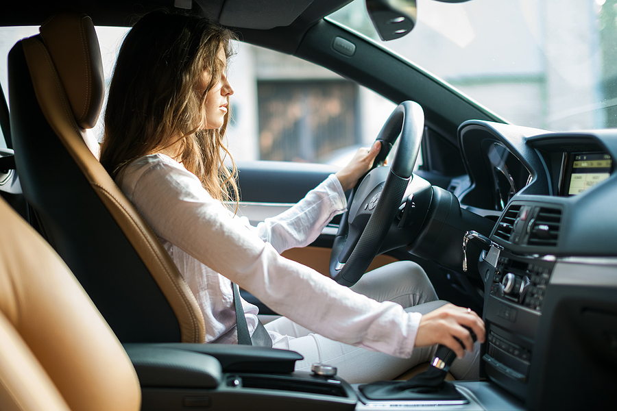 Darf-man-mit-Rippenbruch-Autofahren-1